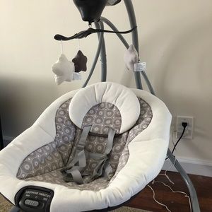 Graco Simple Sway Swing in Abbington
